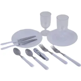 2-Person Rattan Picnic Items